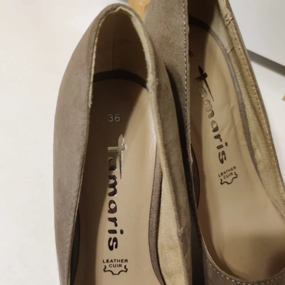 TAMARIS Wortmann KG Suede Nude Platform Pumps Taupe‎ SZ 36 EU Round Toe Slip On